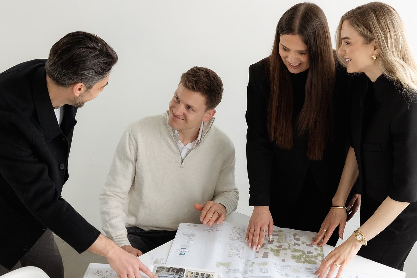 Team von WEID Immobilien im Beratungsgespräch